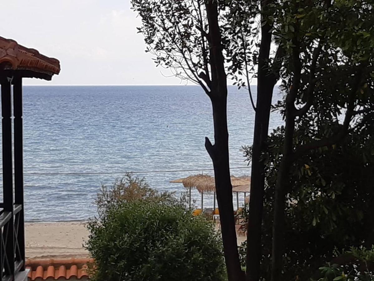 Sofia'S Pearl Beachfront Maisonette Nea Kallikrateia Екстериор снимка