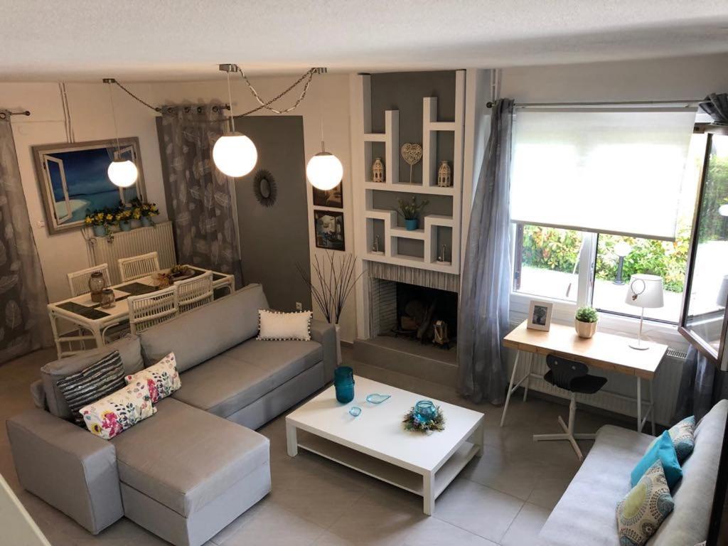 Sofia'S Pearl Beachfront Maisonette Nea Kallikrateia Екстериор снимка