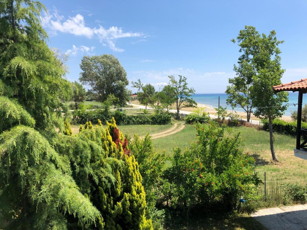 Sofia'S Pearl Beachfront Maisonette Nea Kallikrateia Екстериор снимка